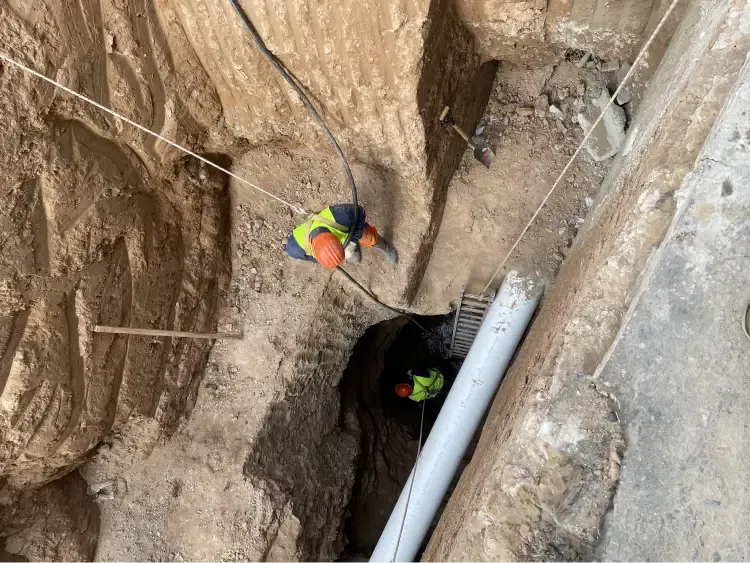 Mantenimiento de cañerías de agua y cloaca
