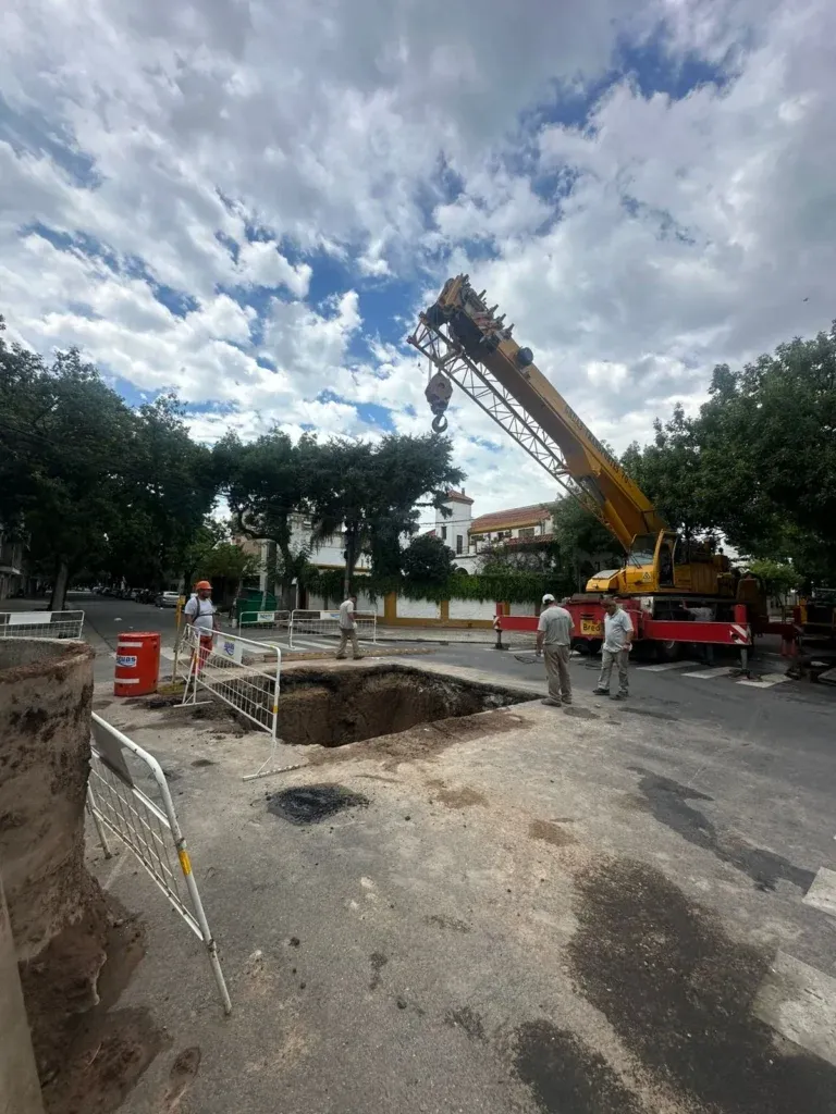 Renovación de cañería de agua y cloaca